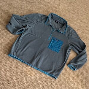 Patagonia Men's Gray Fleece with Blue Accents